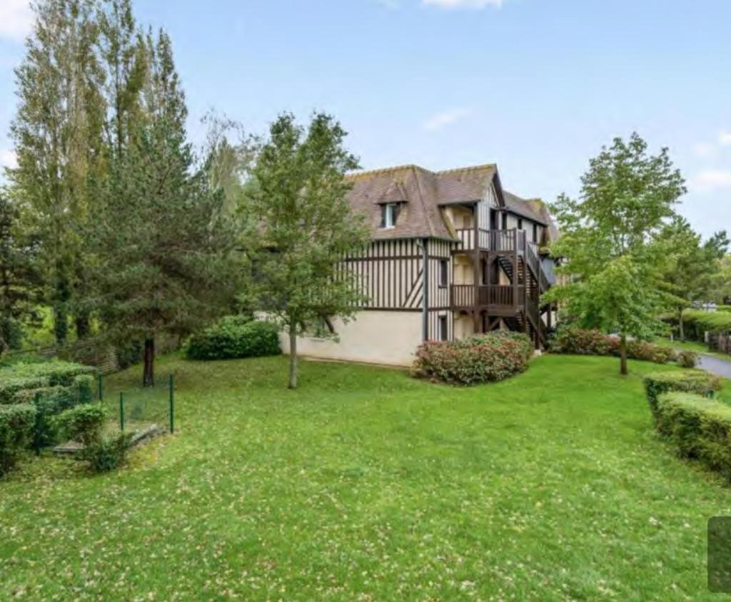 Le Cosy Residence Du Golf Deauville Eksteriør billede